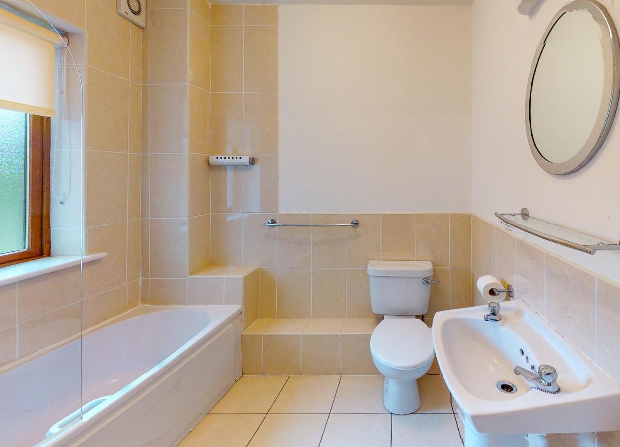 Lakeside Holiday Homes - Type B By Trident Holiday Homes Killaloe Dış mekan fotoğraf